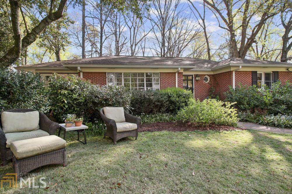 1270 Briardale Ln - Photo 1