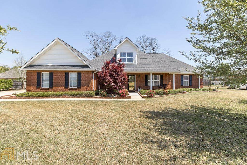 204 Scotsburg Dr - Photo 1