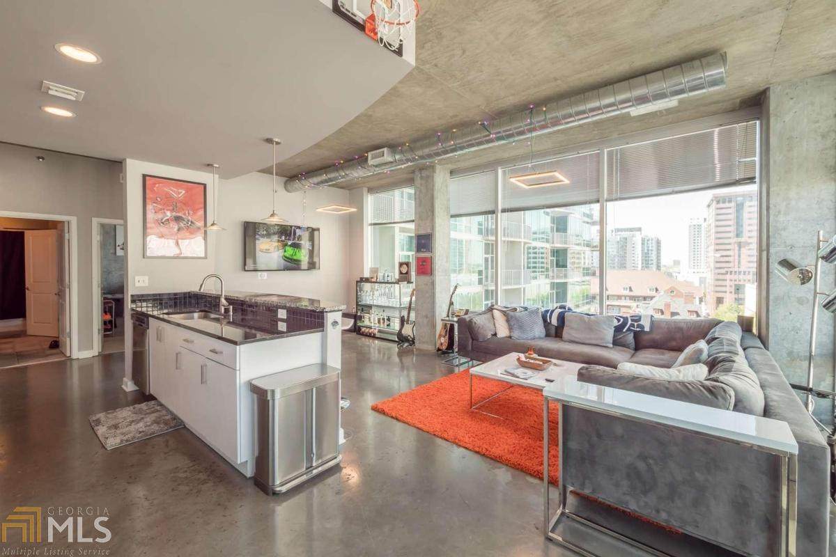 943 Peachtree St - Photo 1
