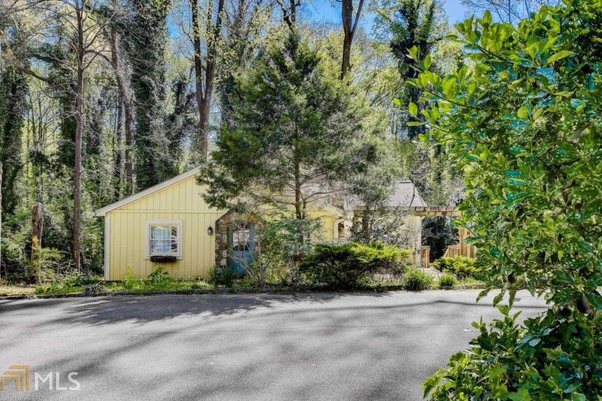 449 Spruce Dr - Photo 1