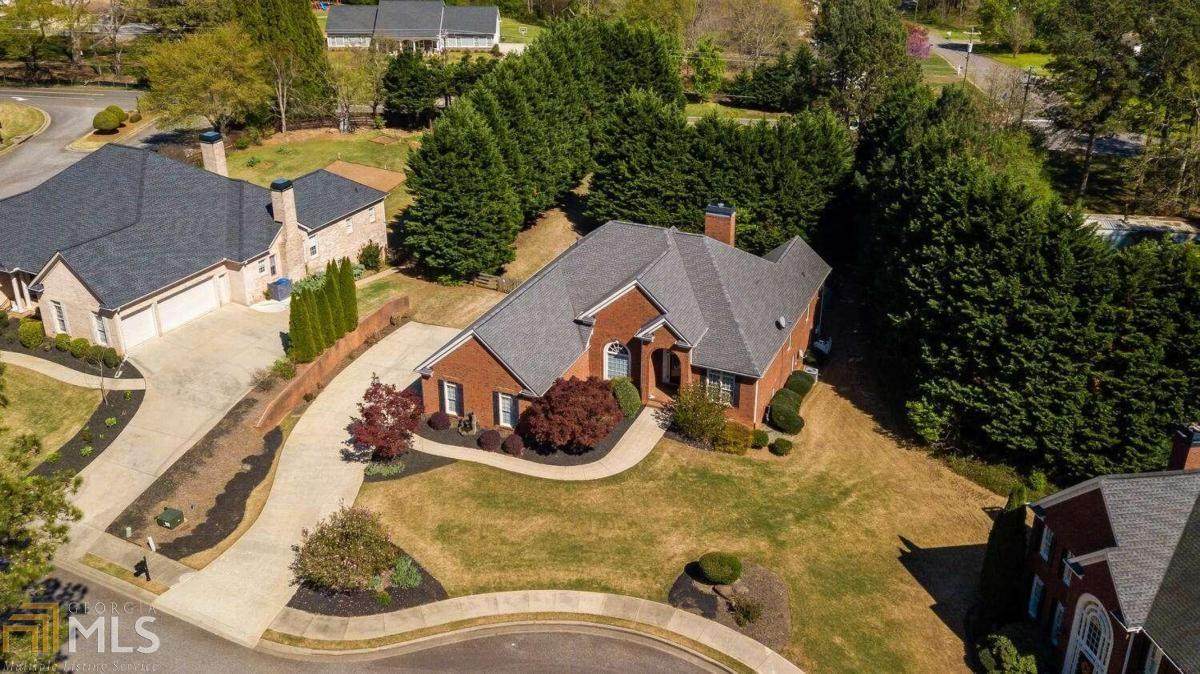 303 Ivy Brook Ct - Photo 1