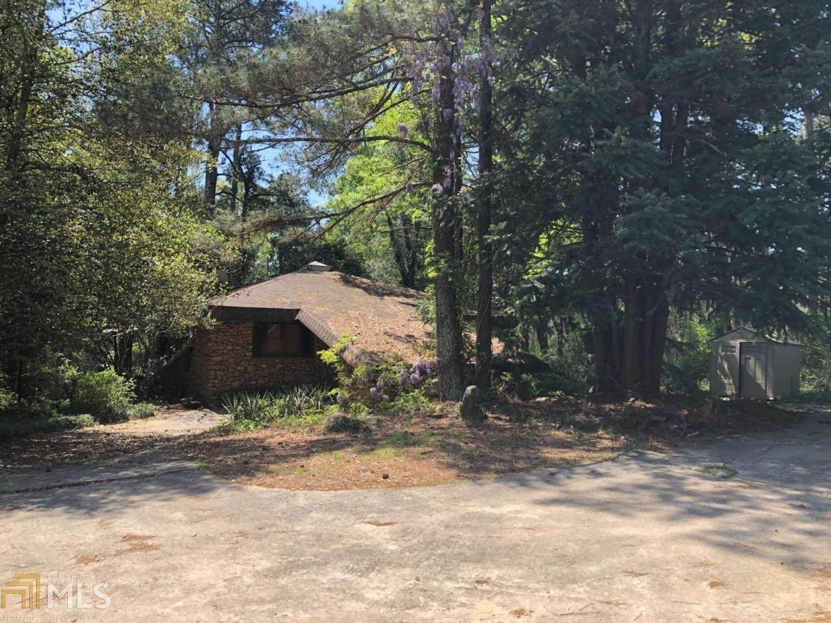 1271 Eastview Rd - Photo 1
