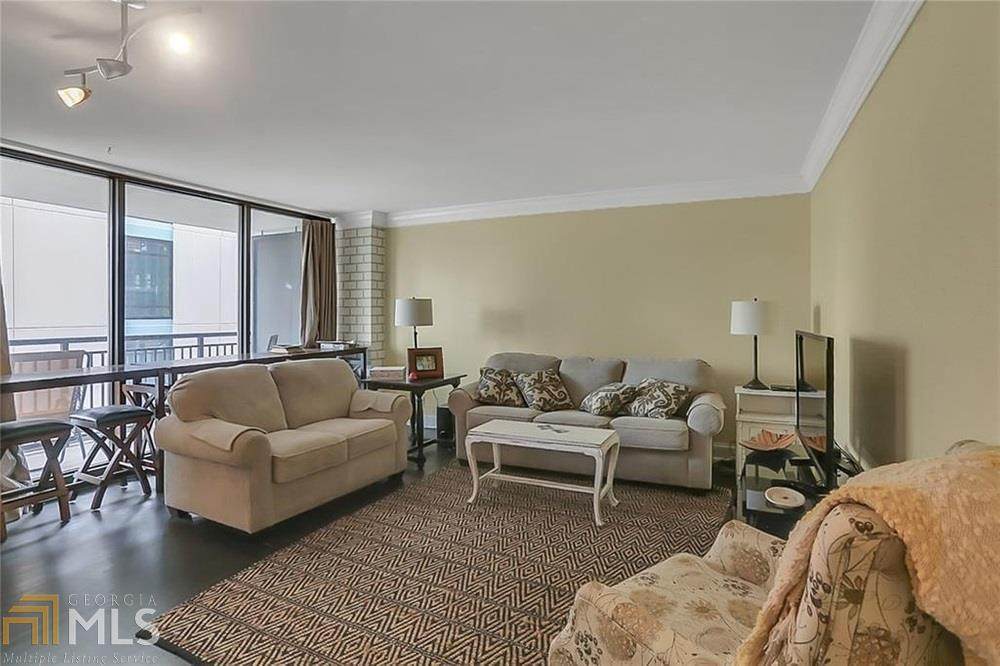 620 Peachtree St - Photo 1