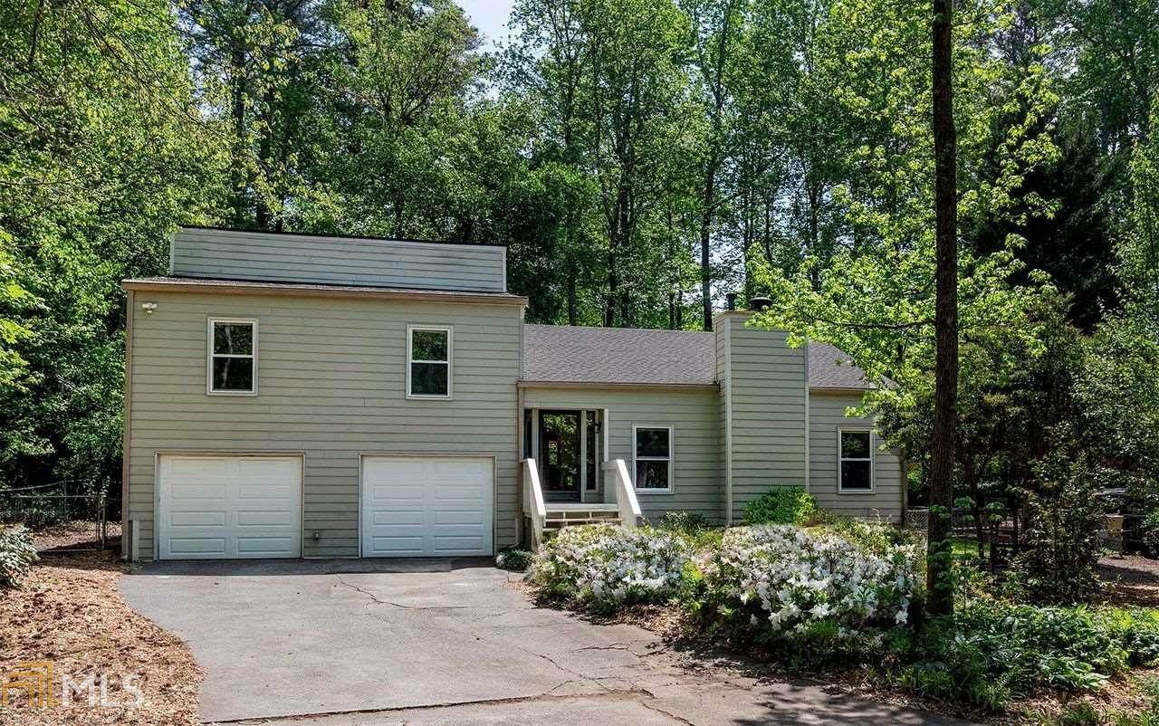 2869 Alberta Dr - Photo 1