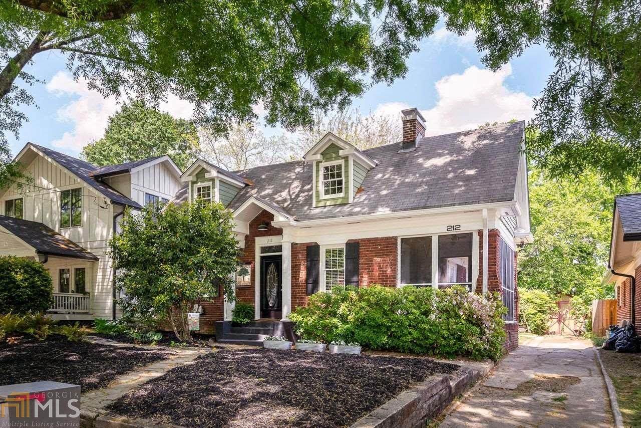 212 Cambridge Ave - Photo 1