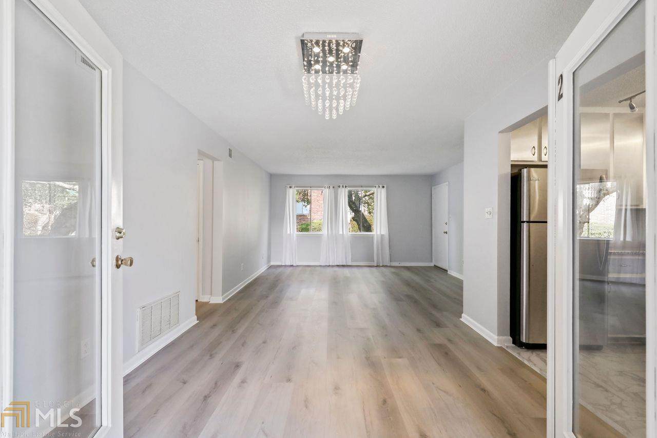4266 Roswell Rd - Photo 1
