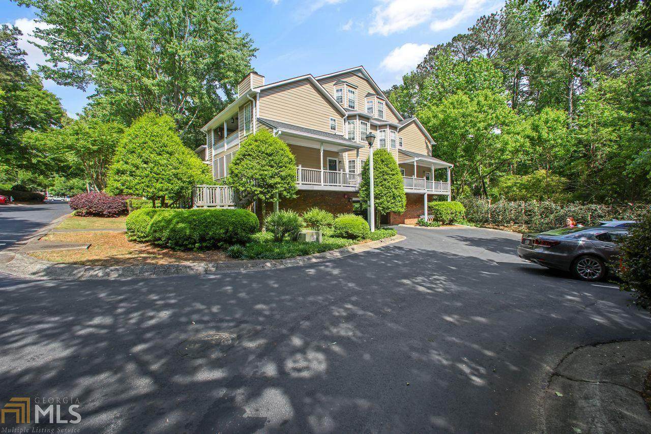 4467 Pineridge Cir - Photo 1