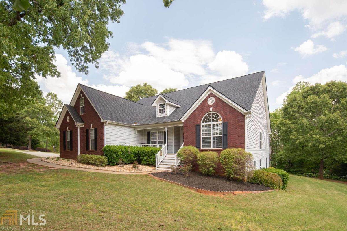 35 Danbury Ct - Photo 1