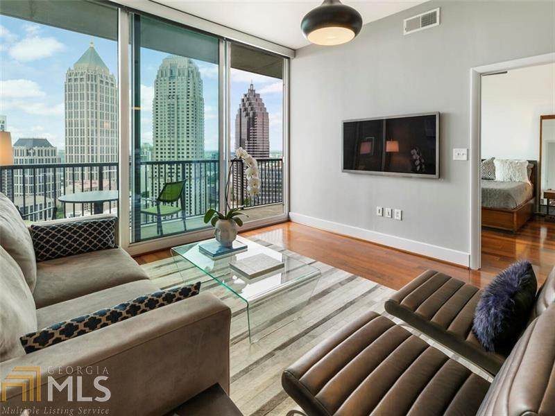 1080 Peachtree St - Photo 1