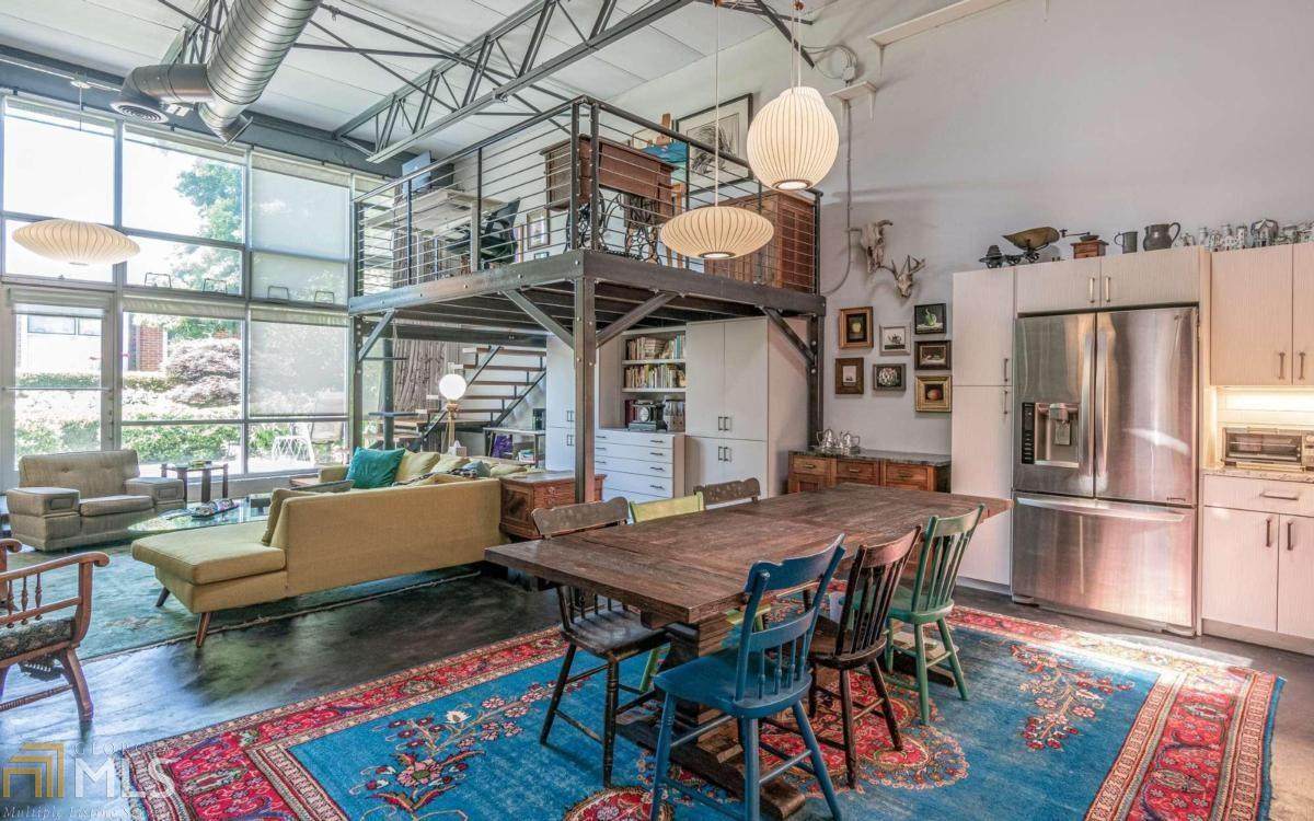 5200 Peachtree Rd - Photo 1