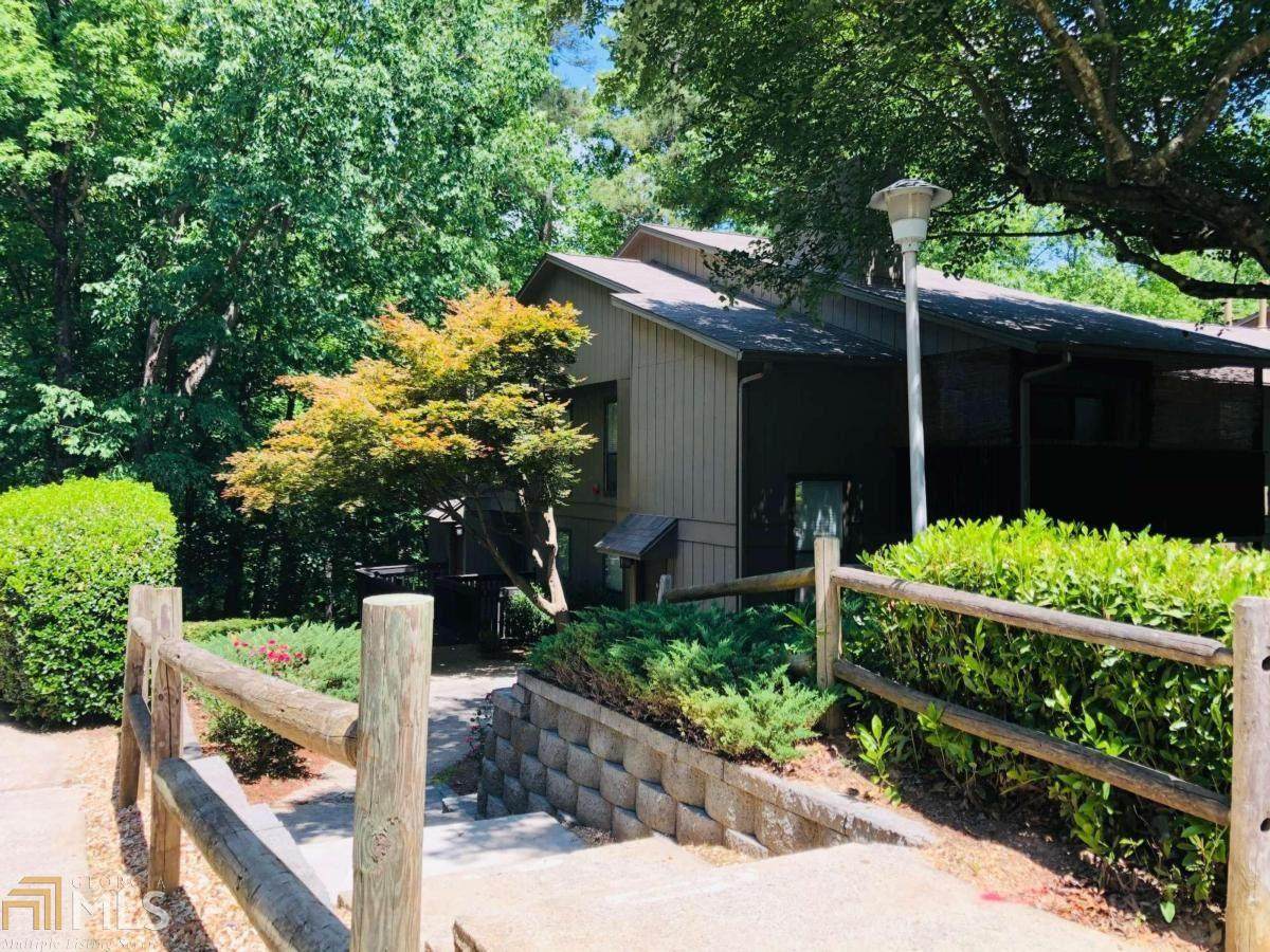 2401 Cumberland Ct - Photo 1