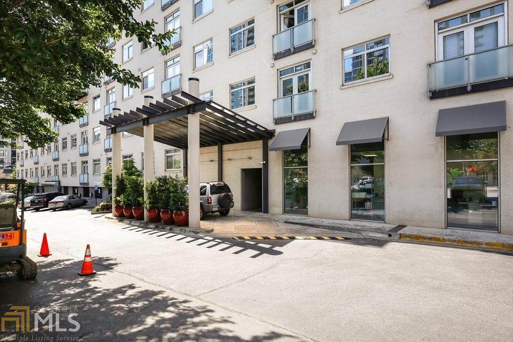 805 Peachtree St - Photo 1