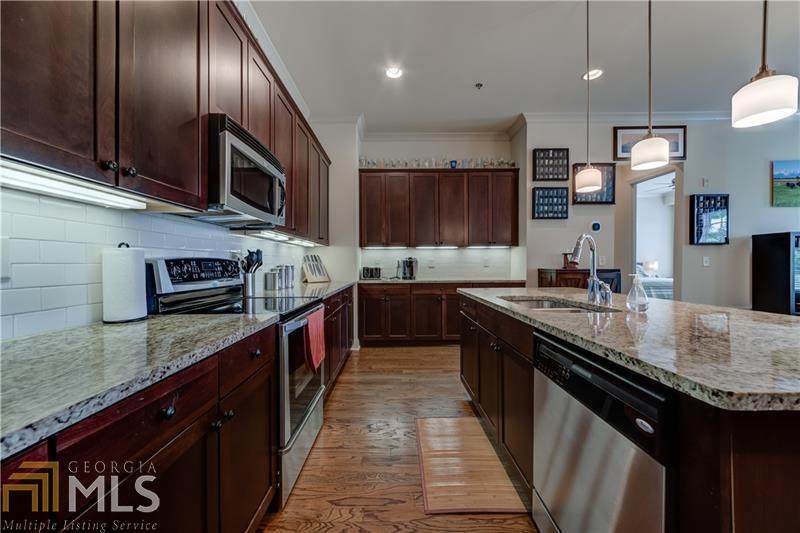 360 Chambers St - Photo 1
