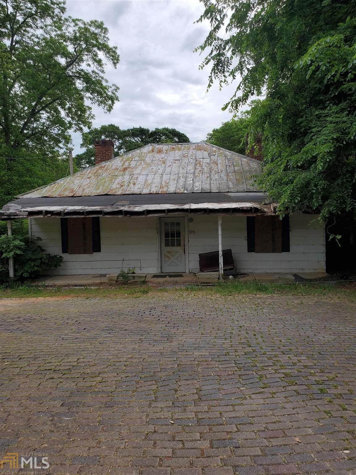 908 Emory St - Photo 1