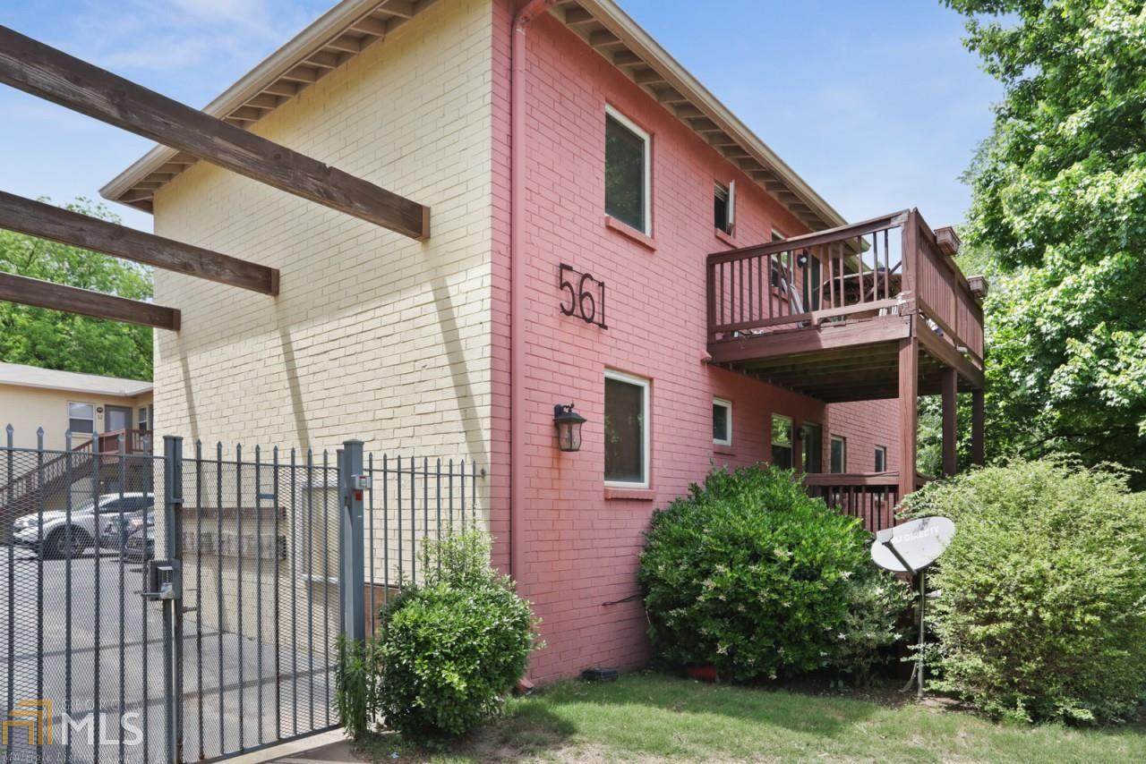 561 Formwalt St - Photo 1