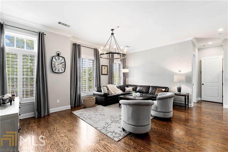360 Chambers St - Photo 1