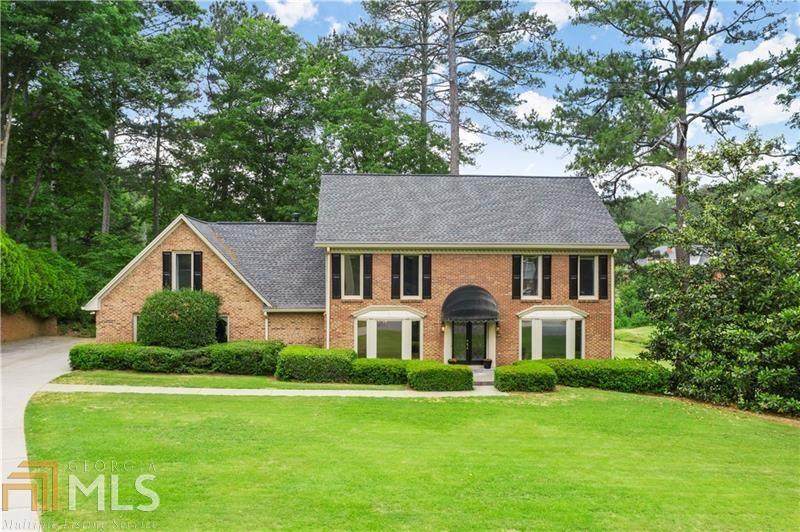 590 Oakhaven Dr - Photo 1