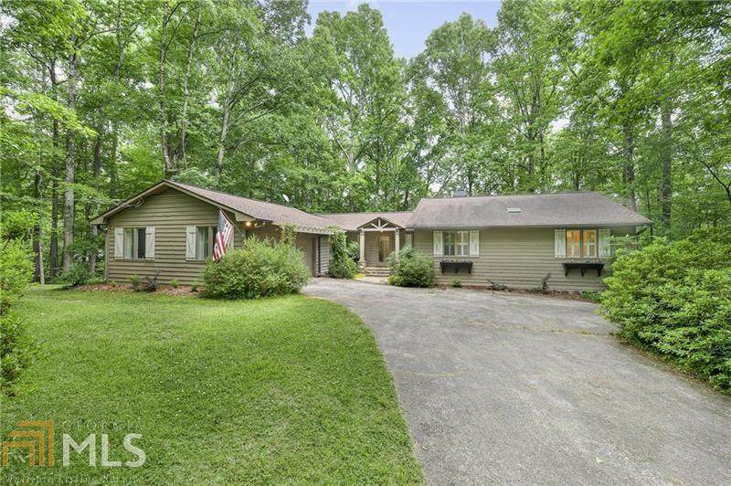 1310 Lake Dr - Photo 1