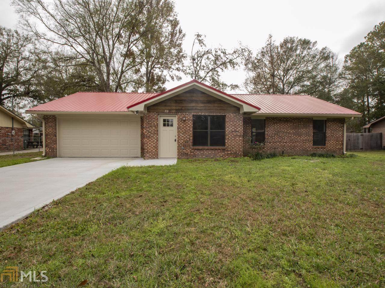 233 Peach St - Photo 1