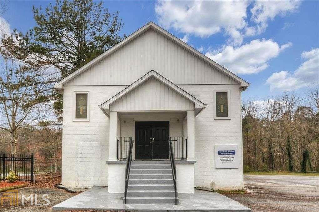 574 Fairburn Rd - Photo 1