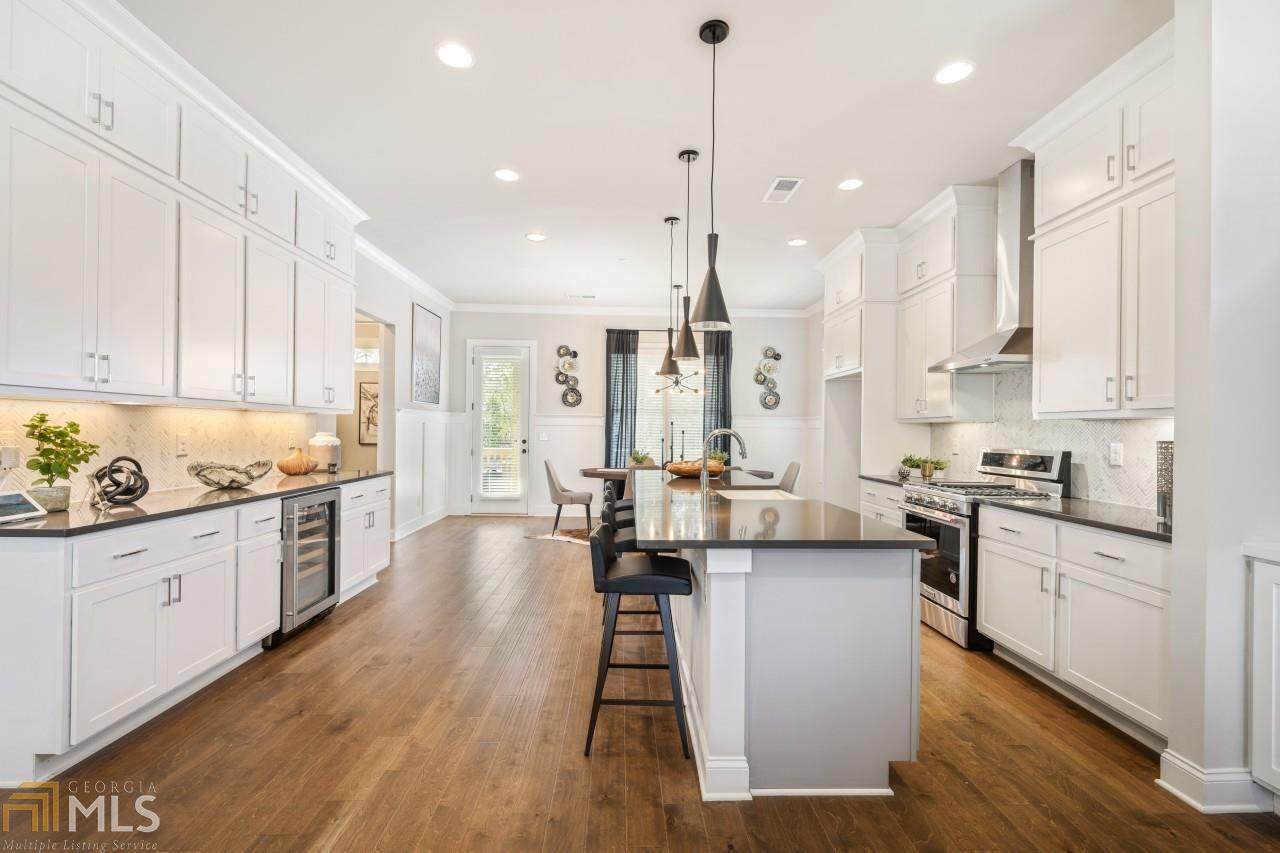210 Napa Dr - Photo 1