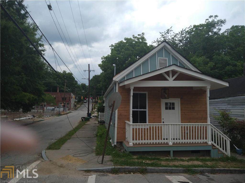 942 Hubbard St - Photo 1