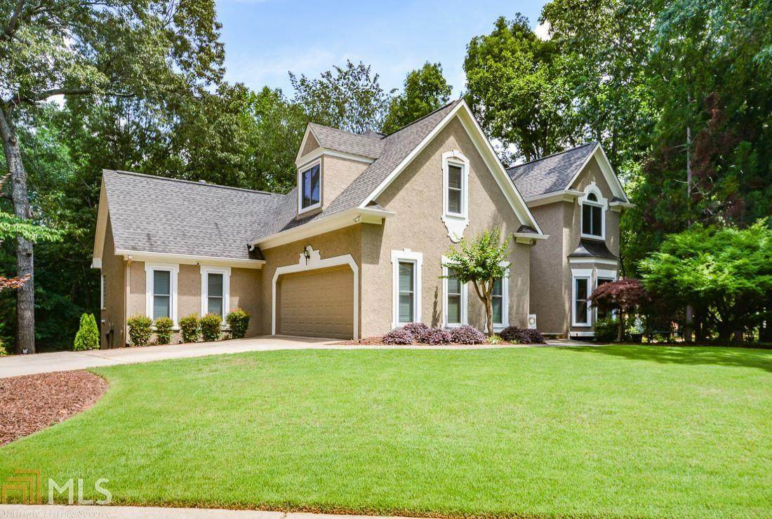 1332 Amberwood Dr - Photo 1