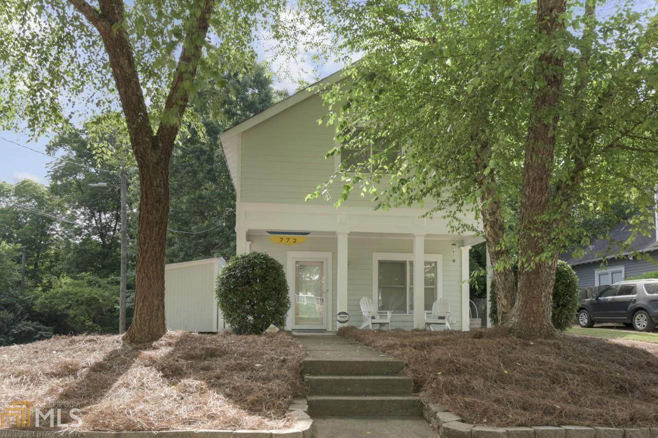 772 United Ave - Photo 1