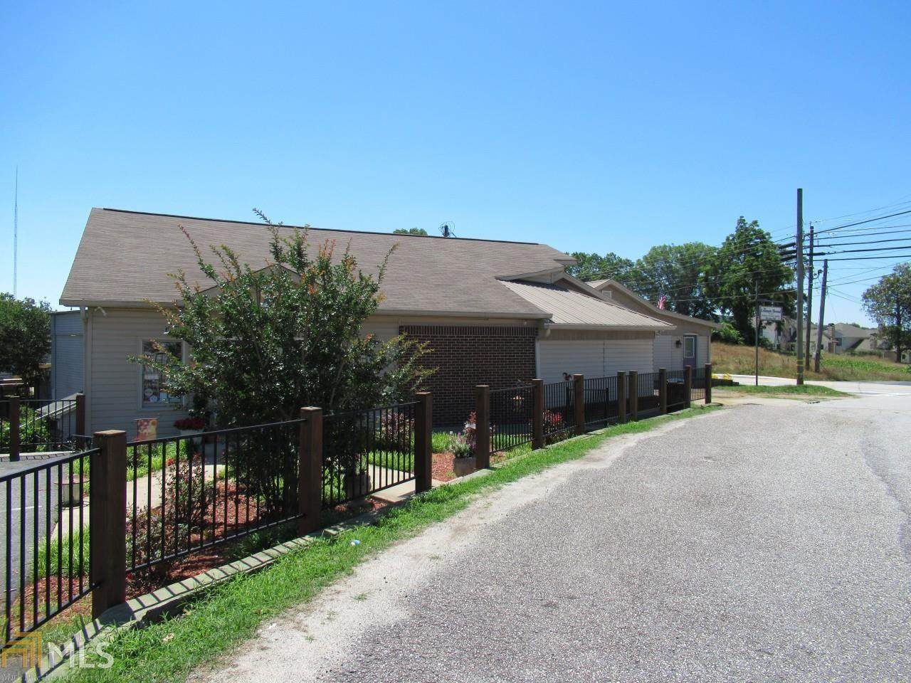 598 Grove St - Photo 1