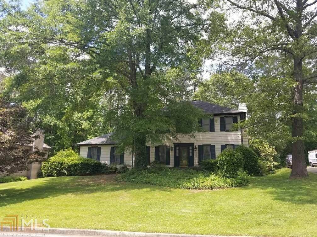 1425 Saint Dunstans Rd - Photo 1