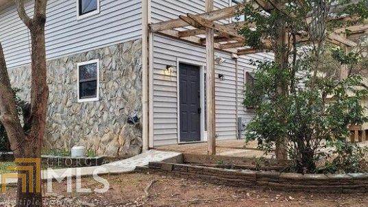 1243 Brookview Ln - Photo 1