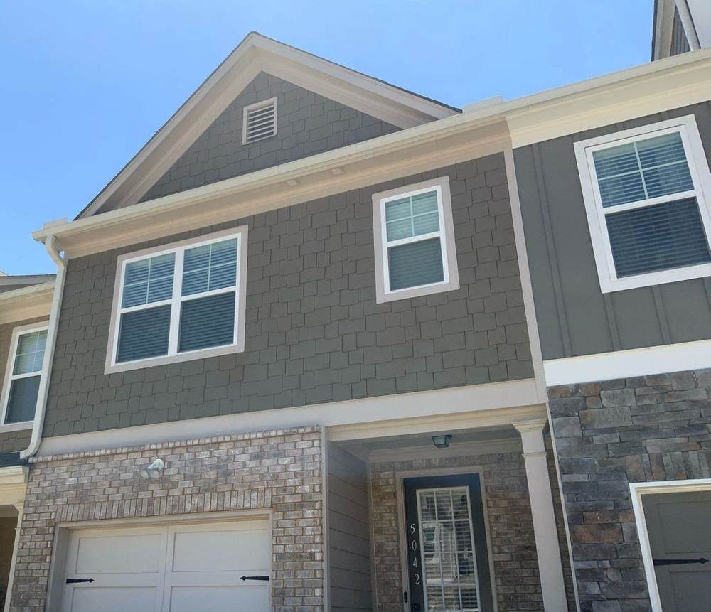 5042 Longview - Photo 1