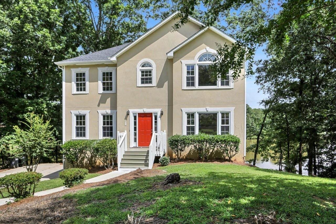 439 Lakeside Drive - Photo 1