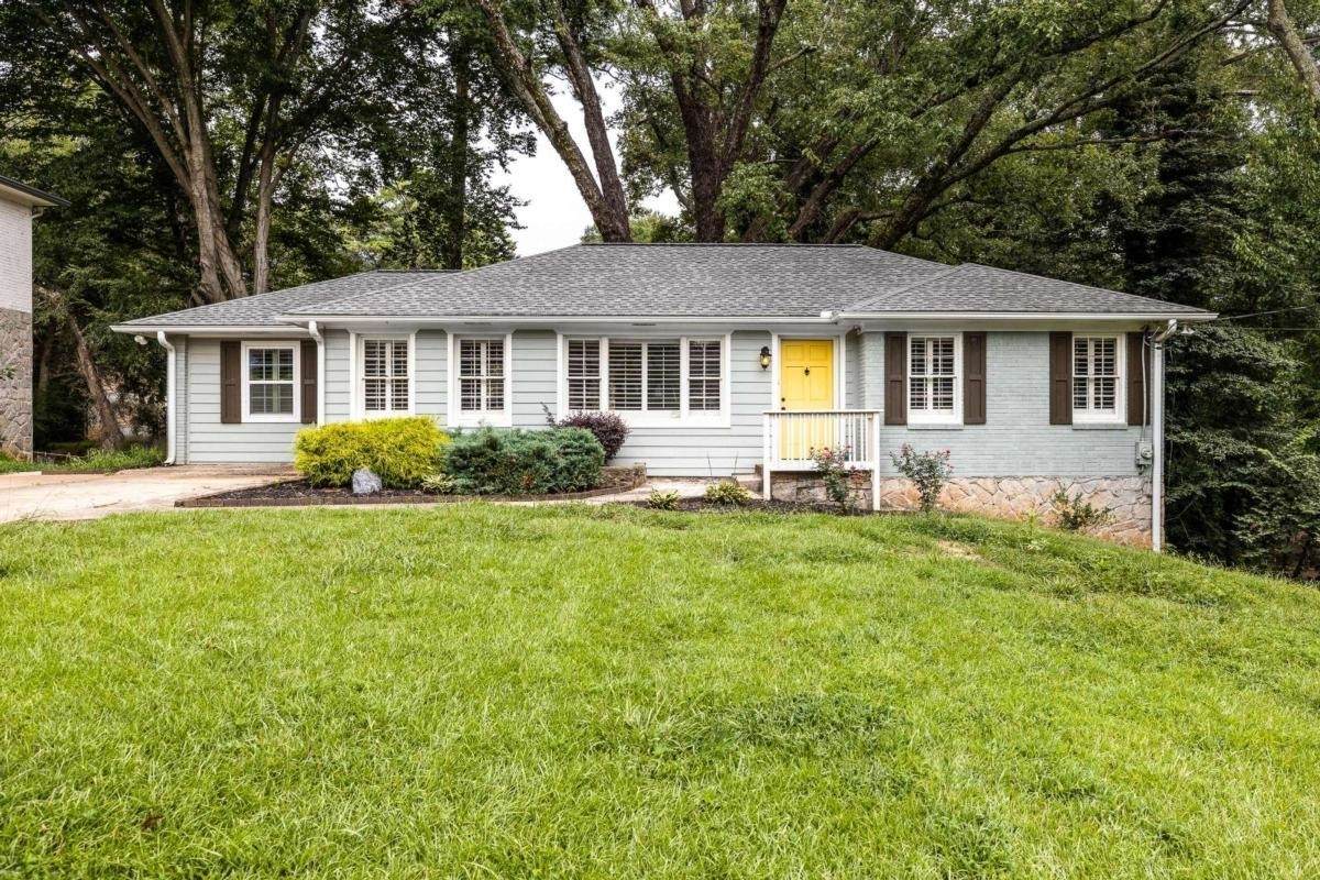 2042 Connie Lane - Photo 1