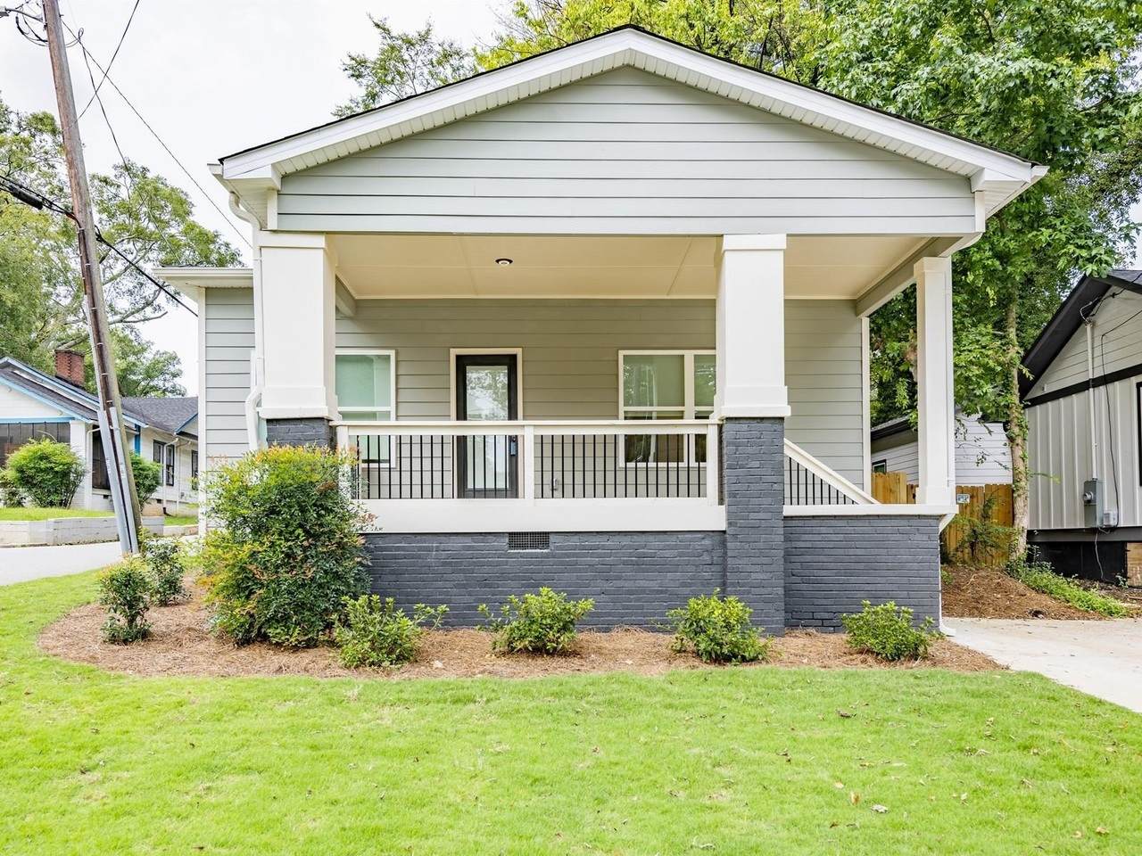 887 Gaston Street - Photo 1