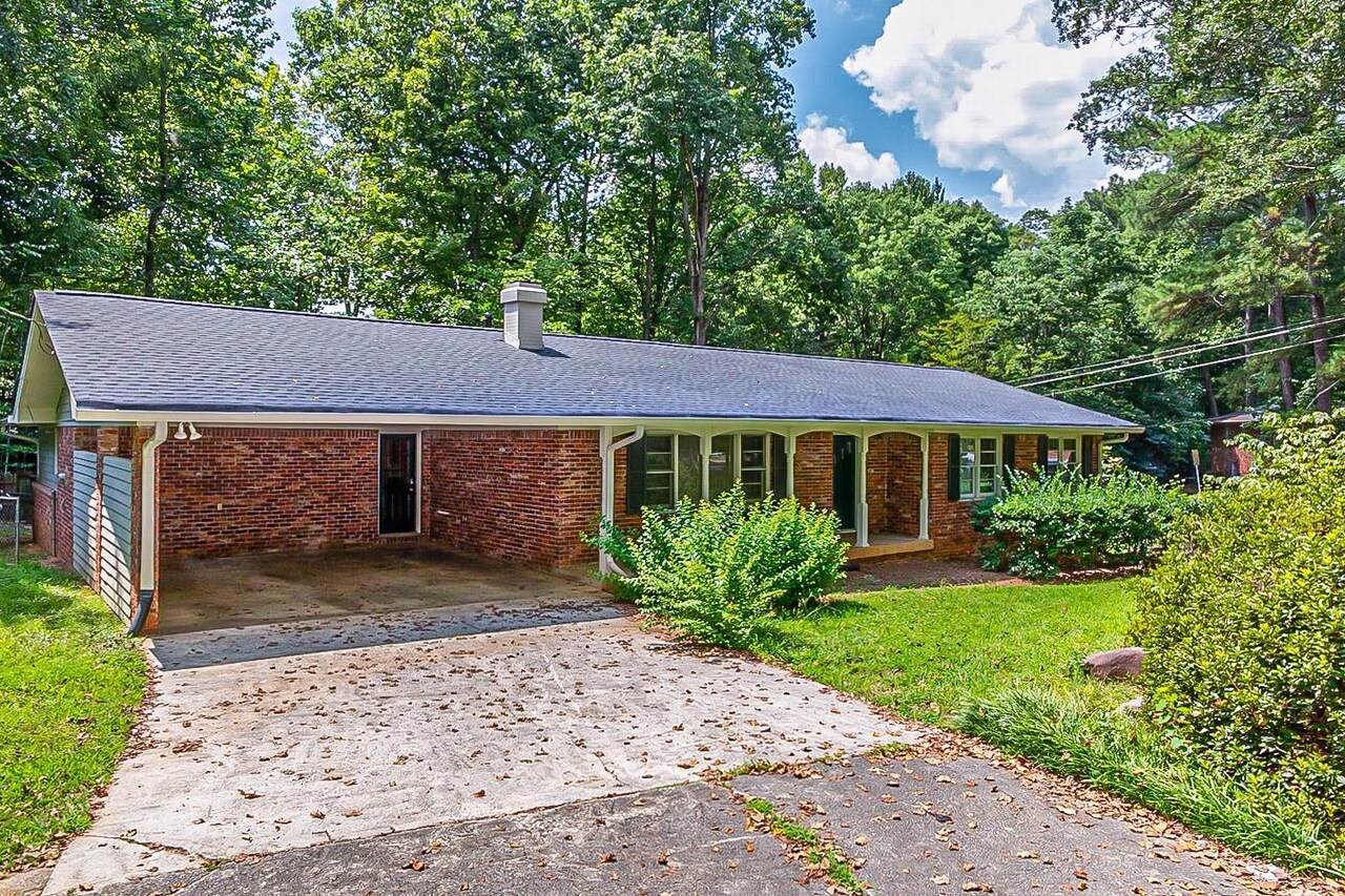 4058 Peachtree - Photo 1