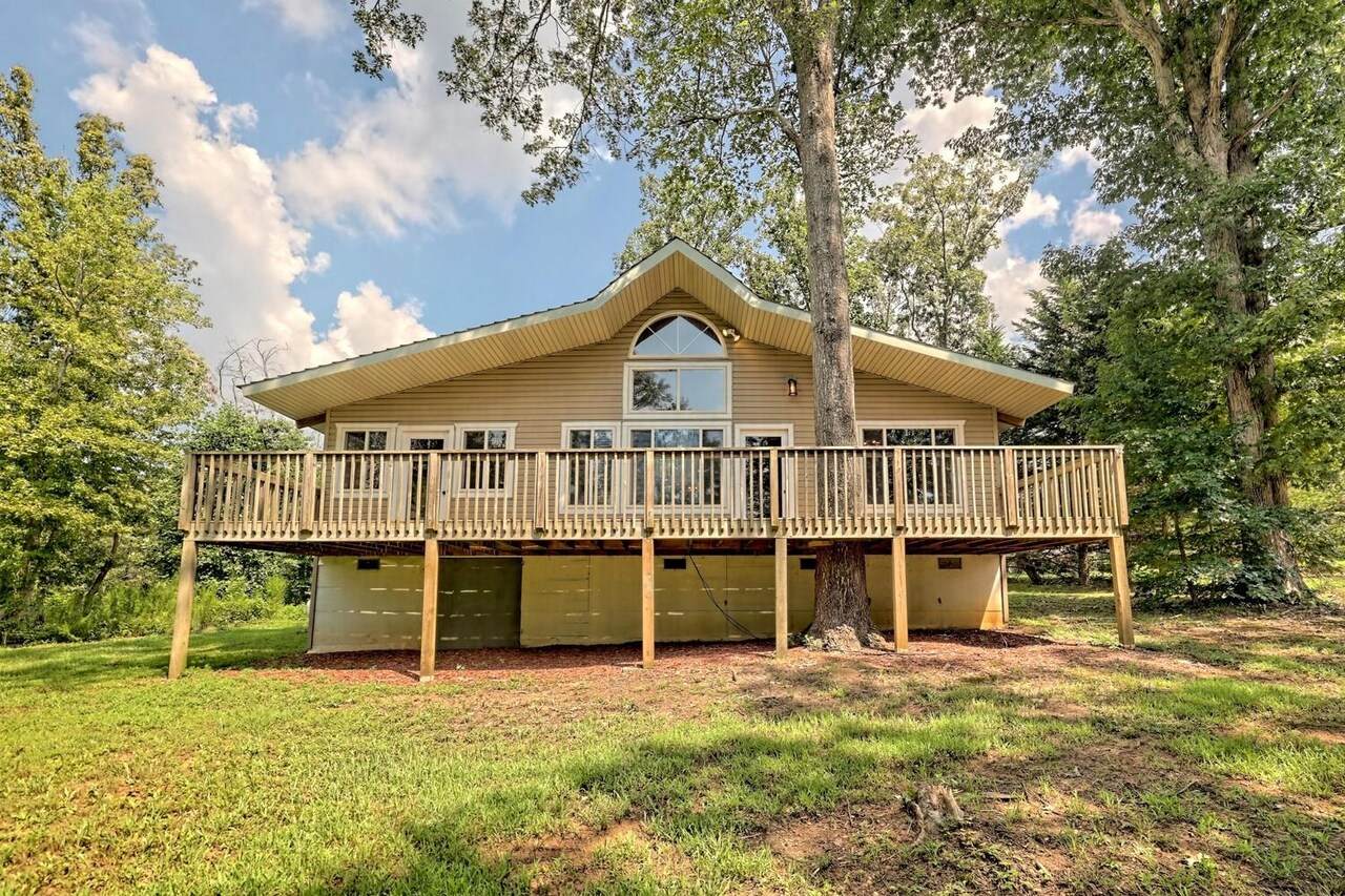 200 Mountain Meadow - Photo 1