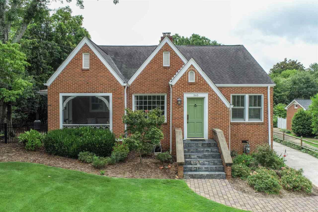 565 Cloverhurst - Photo 1