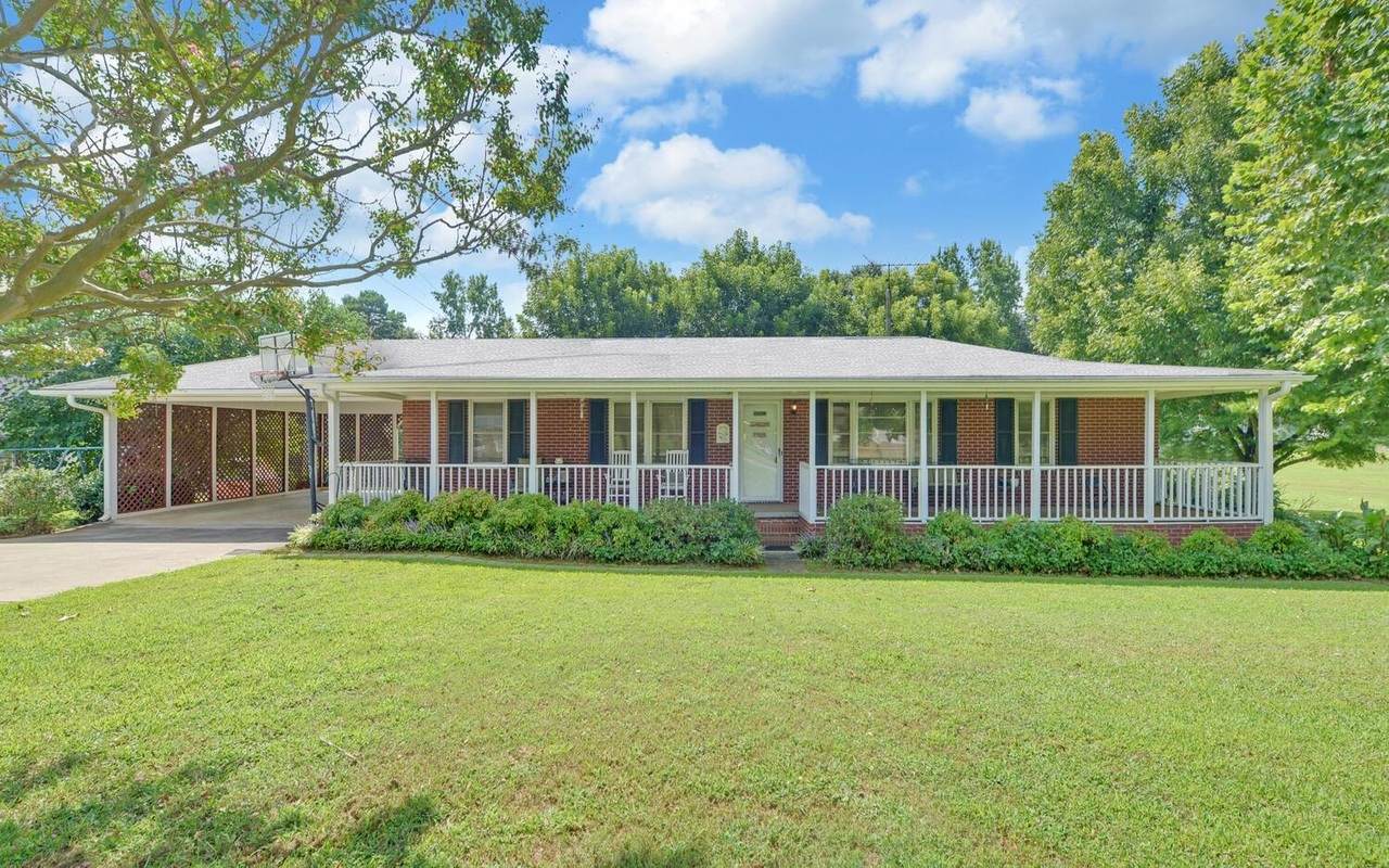 60 Pineview Lane - Photo 1