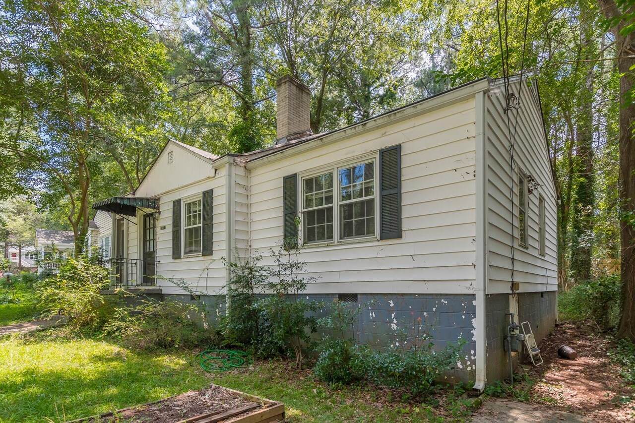 2611 Charlesgate Avenue - Photo 1