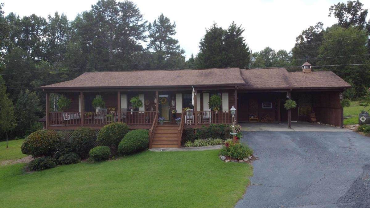 1447 Buena Vista Drive - Photo 1