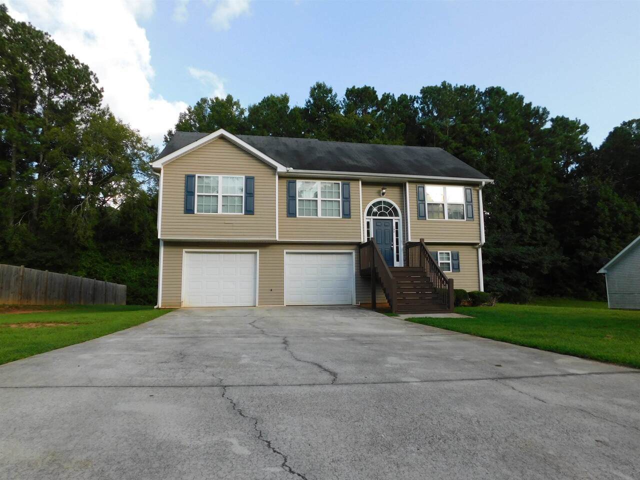 137 Longstreet Circle - Photo 1