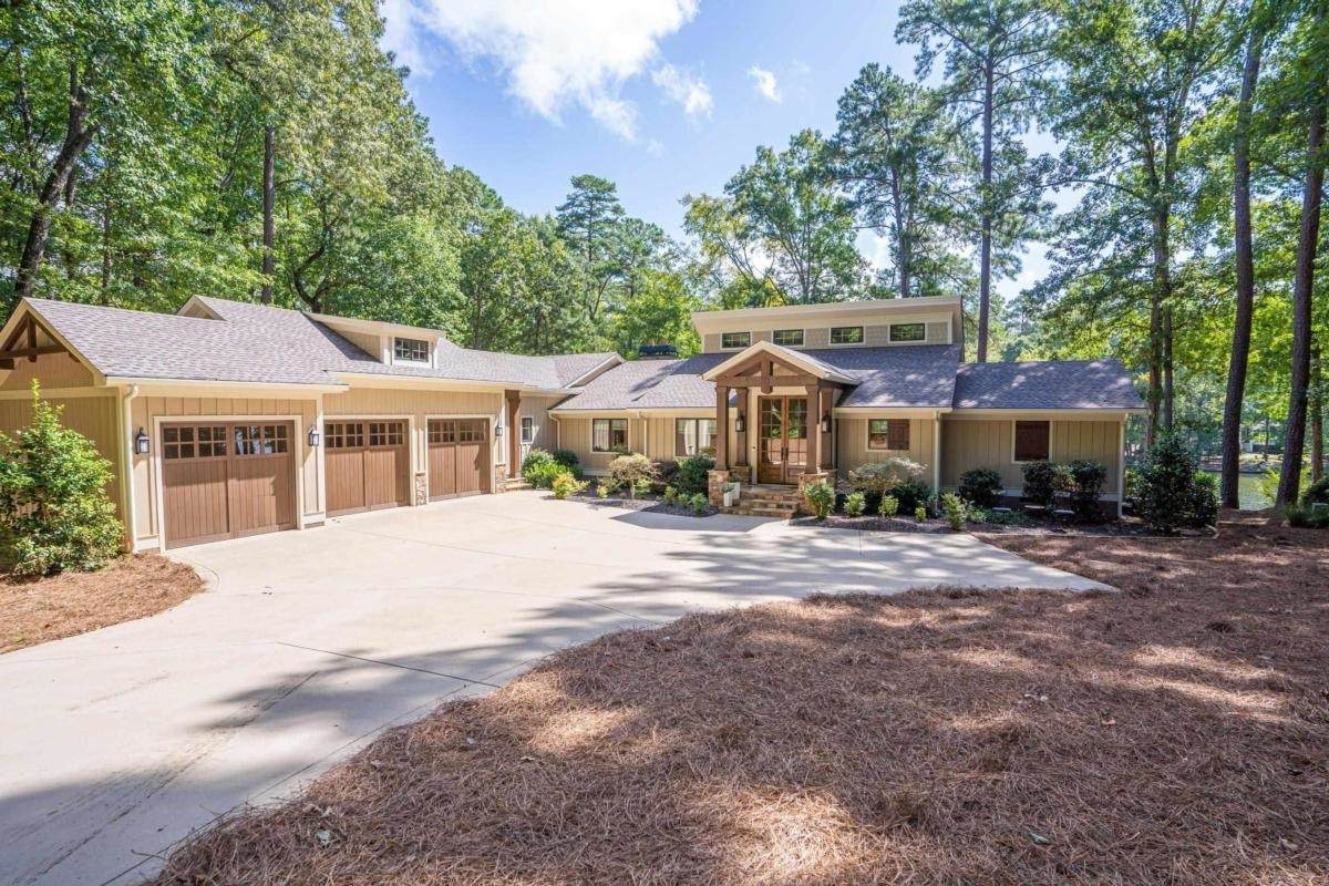 1061 Eaglewood Way - Photo 1