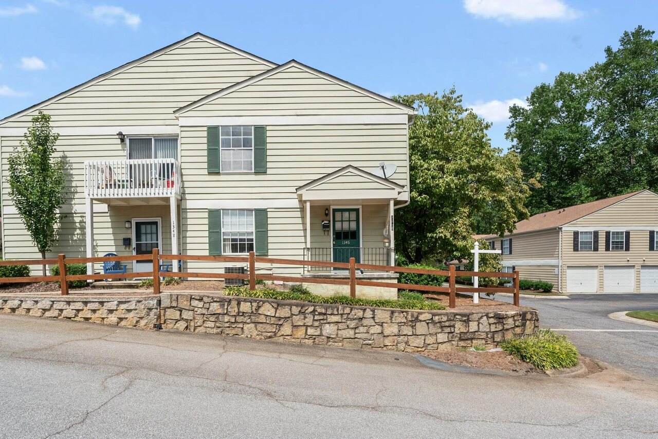 1346 Old Coach Road - Photo 1