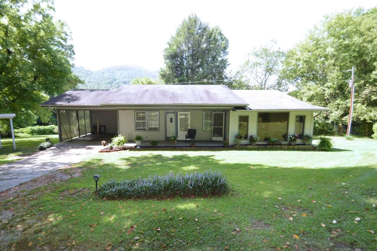 18 Woodward - Photo 1