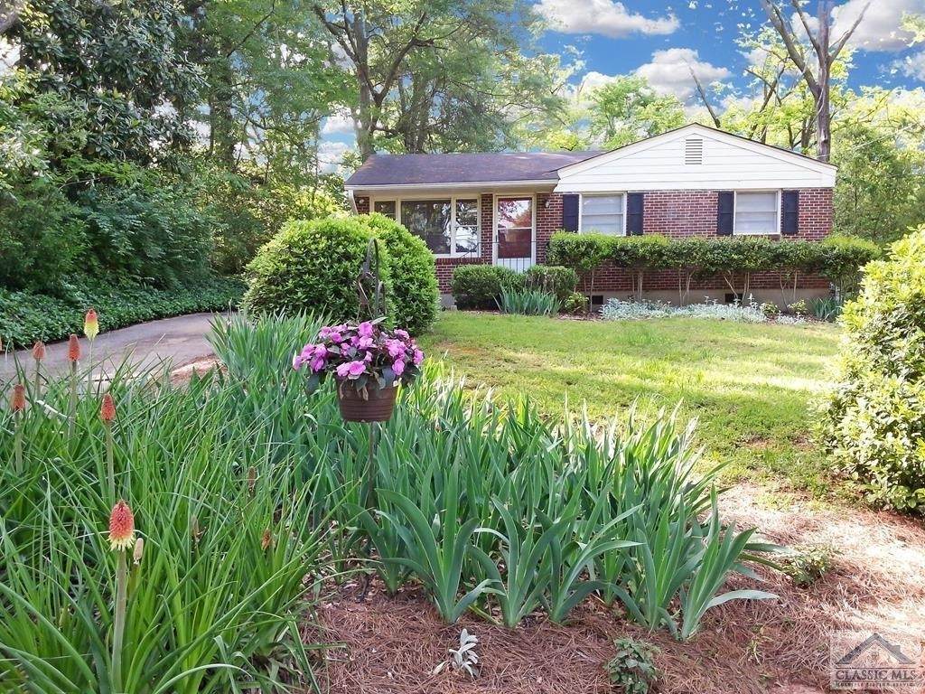 350 Pine Needle Road - Photo 1