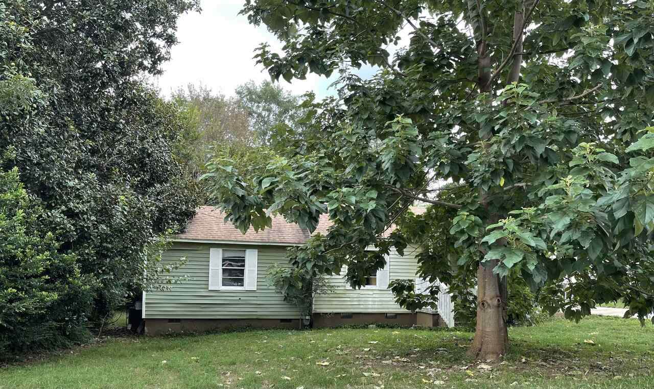 208 Irving - Photo 1
