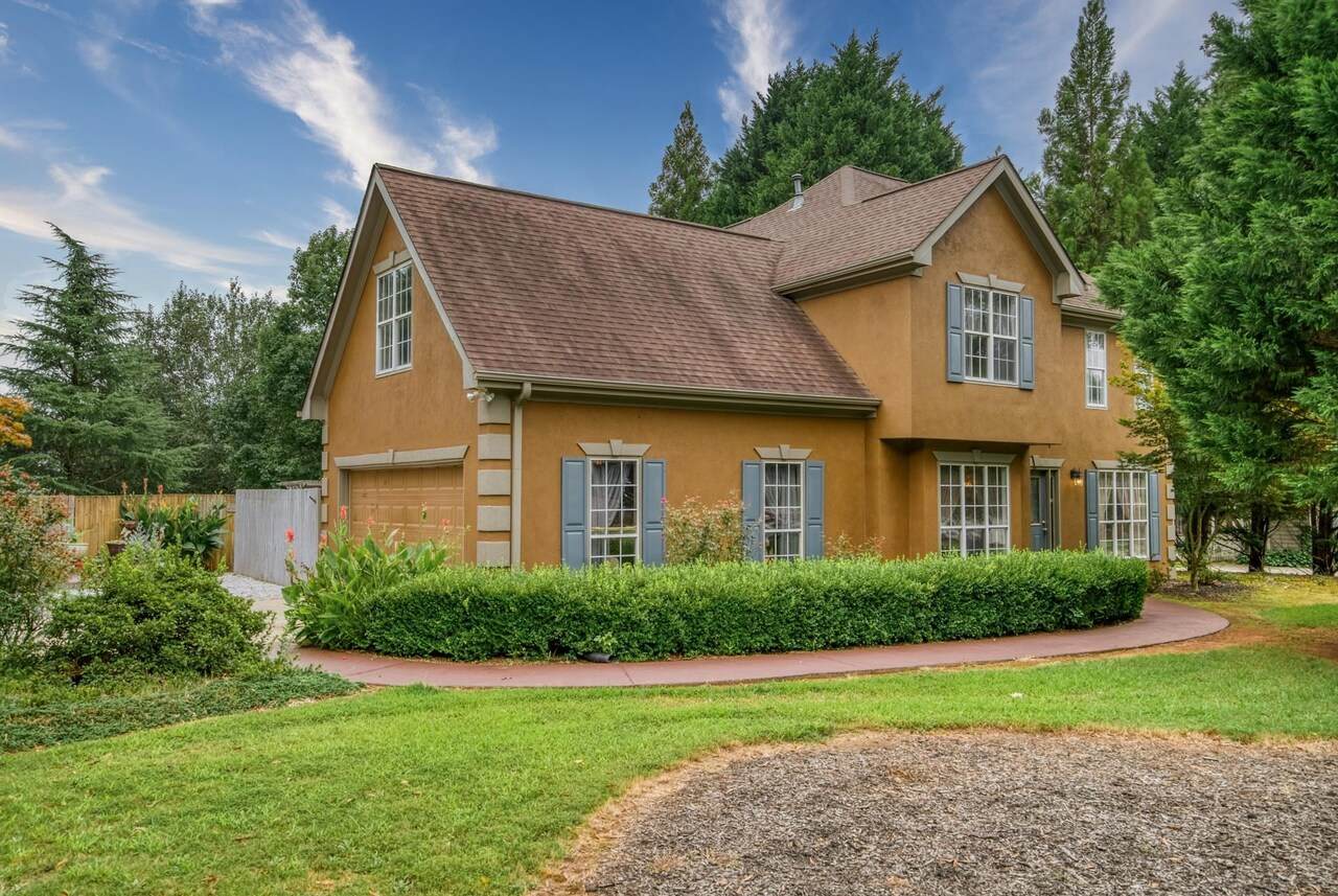 2585 Sleepy Hollow Road - Photo 1