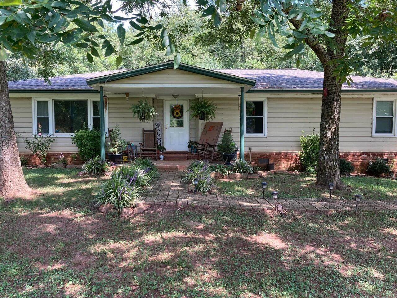 486 Glenloch Road - Photo 1