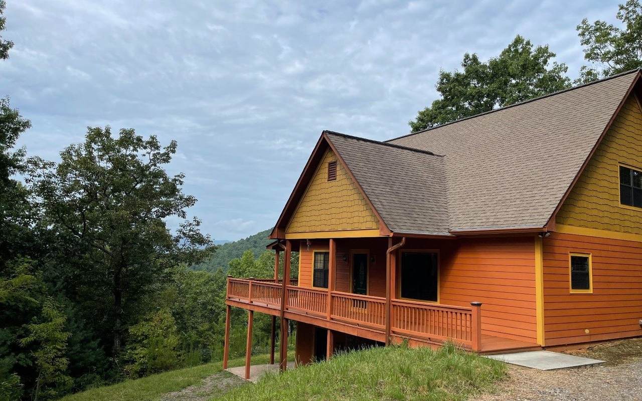 737 Deer Lane - Photo 1
